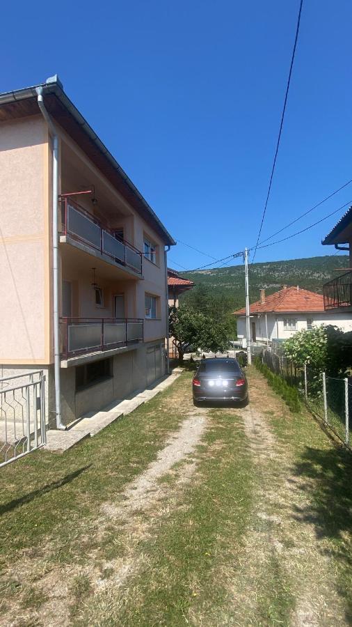 Apartman “Iva” Lägenhet Drvar Exteriör bild