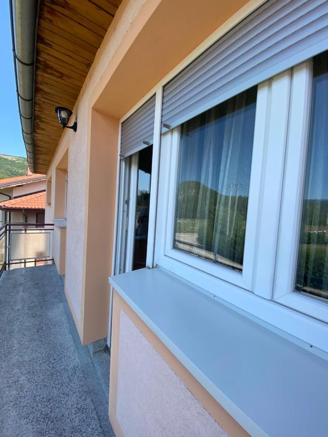 Apartman “Iva” Lägenhet Drvar Exteriör bild